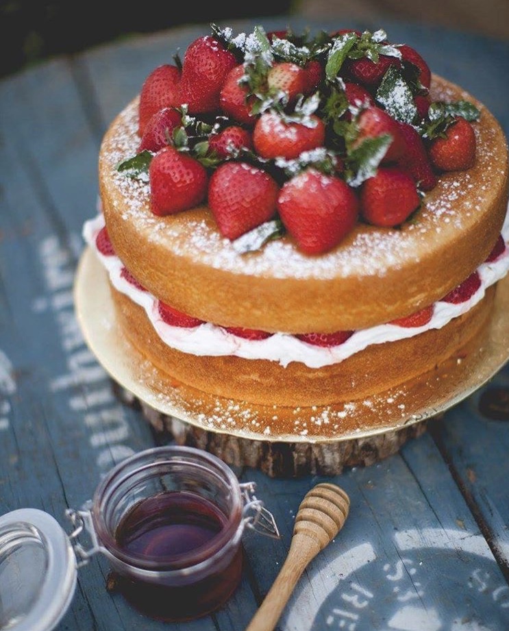 Naked Cake with Strawberries