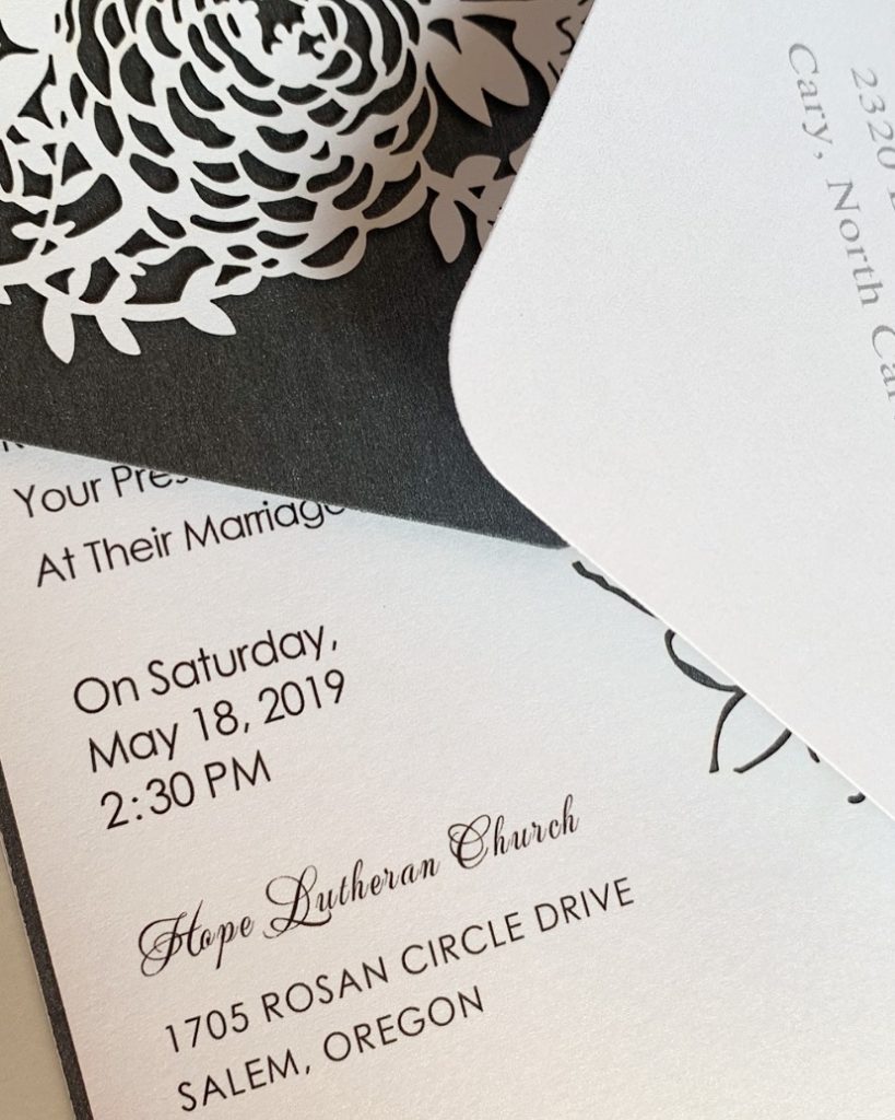 Invitations paperKuts studio