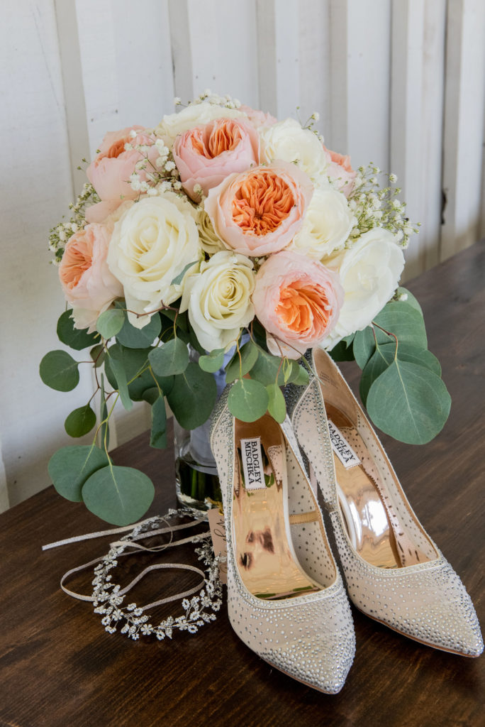 Pink & White Wedding - White Dove Barn-Music Tree Entertainment